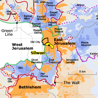 Silwan, highlighted in Yellow, across the Green Line. 